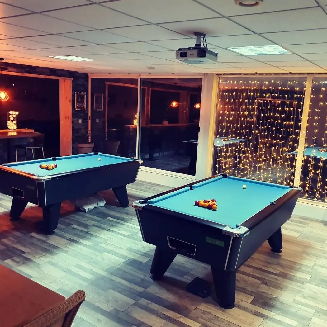 CLUB 141 Billards 2